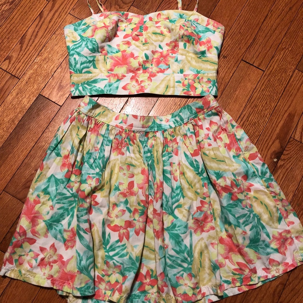 AE crop top and skirt